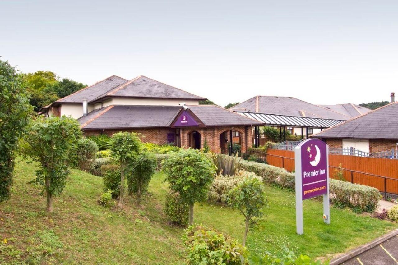 Premier Inn High Wycombe/Beaconsfield Extérieur photo
