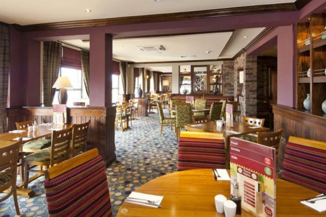 Premier Inn High Wycombe/Beaconsfield Extérieur photo